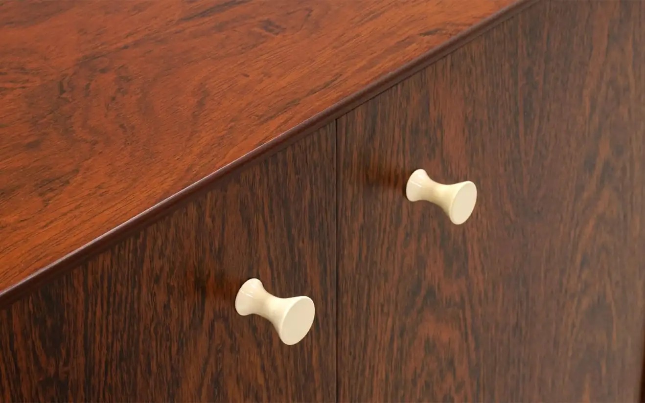 Thin Edge cabinet rosewood veneer closeup after restoration - Gee Furniture Works